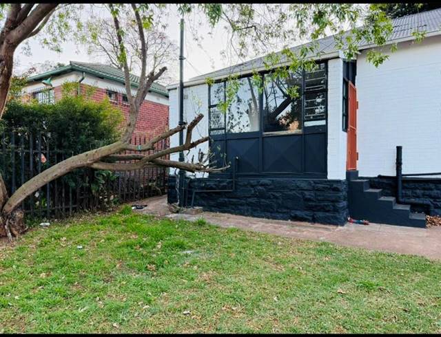 2 BEDROOM HOUSE FOR SALE IN OBSERVATORY